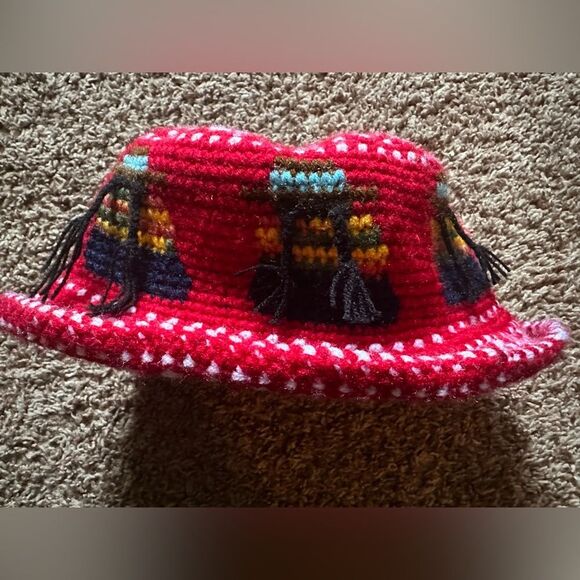 Ethnic Colorful Knit Hat 90s vibes red one size fits most - Picture 1 of 2